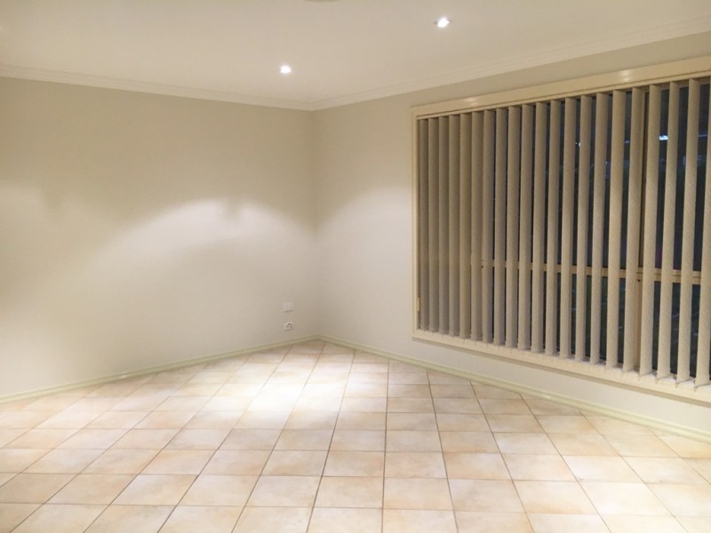 34 Jones Avenue, Primbee NSW 2502