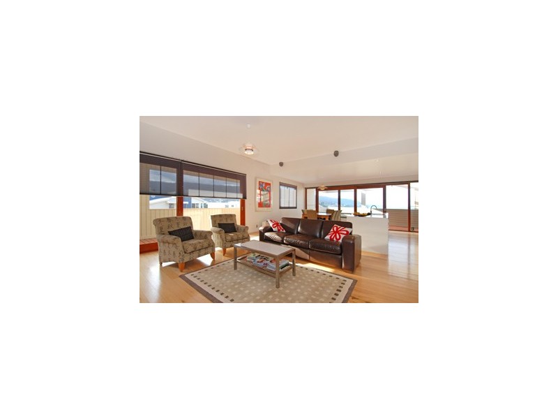 18 Aragan Circuit, Bulli NSW 2516