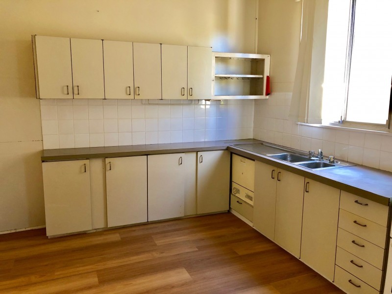 48 Russell St, Balgownie NSW 2519