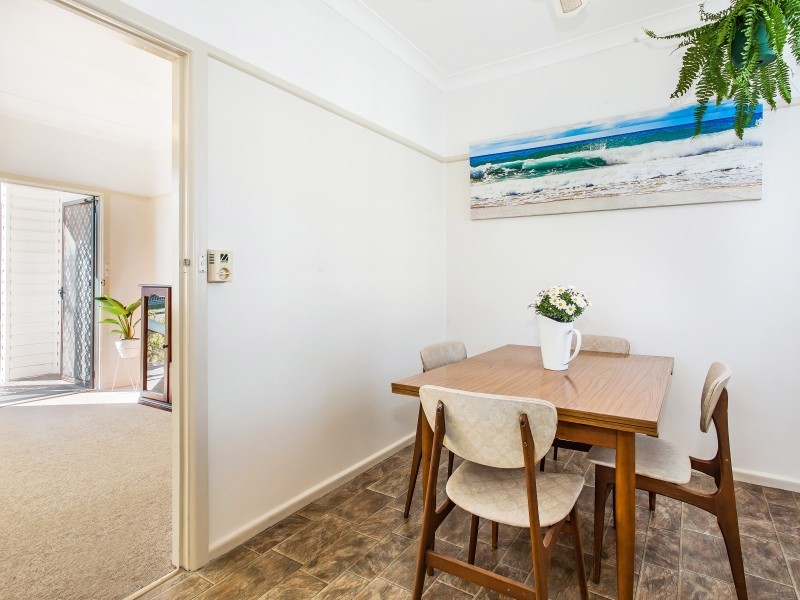 7 Cummins Street, Unanderra NSW 2526