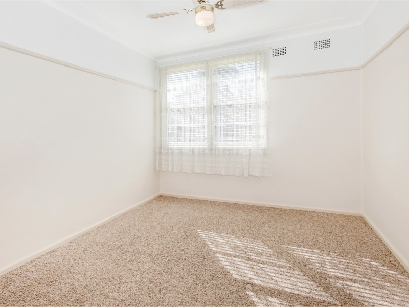 7 Cummins Street, Unanderra NSW 2526