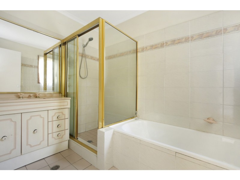 1/8A Northwood Road, Mount Ousley NSW 2519