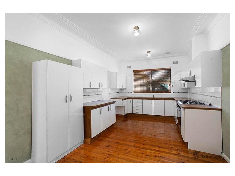 33 Jobson Avenue, Mount Ousley NSW 2519