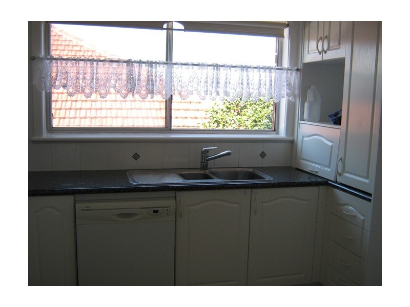 75 Cummins Street, Unanderra NSW 2526