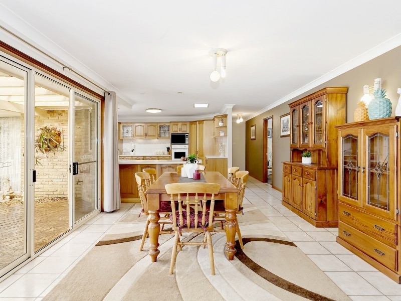 10 Osprey Place, Albion Park Rail NSW 2527