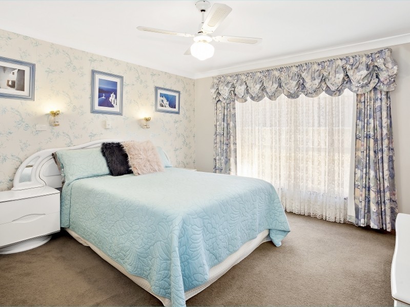 10 Osprey Place, Albion Park Rail NSW 2527