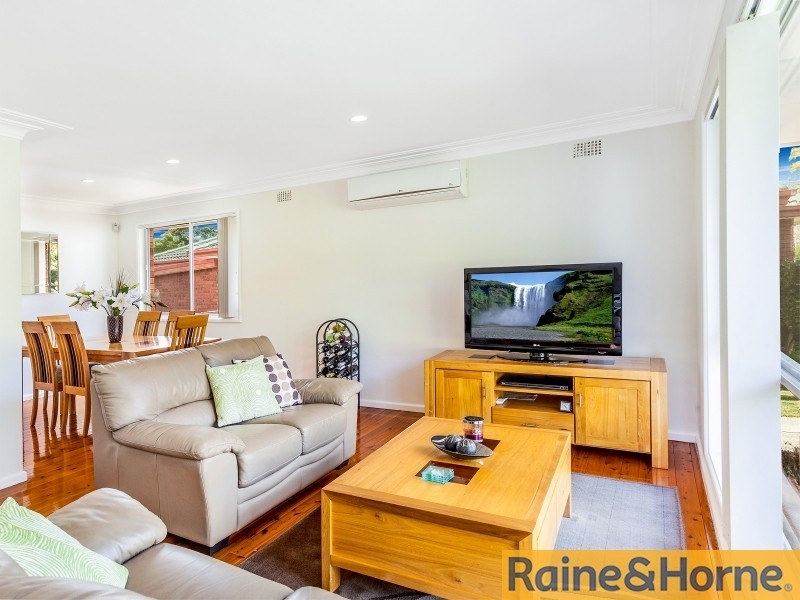 26 Valley Drive, Figtree NSW 2525