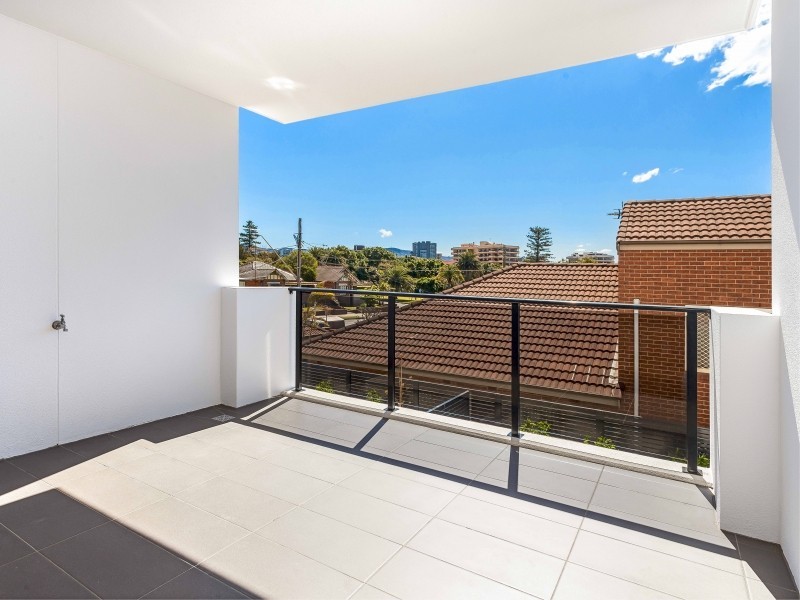 202/25-29 Harbour Street, Wollongong NSW 2500