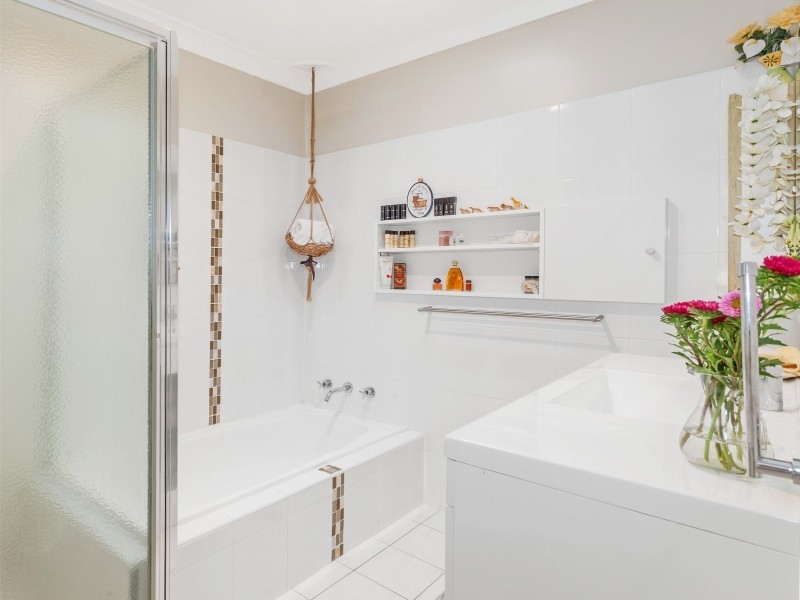 61 Jacaranda Avenue, Figtree NSW 2525