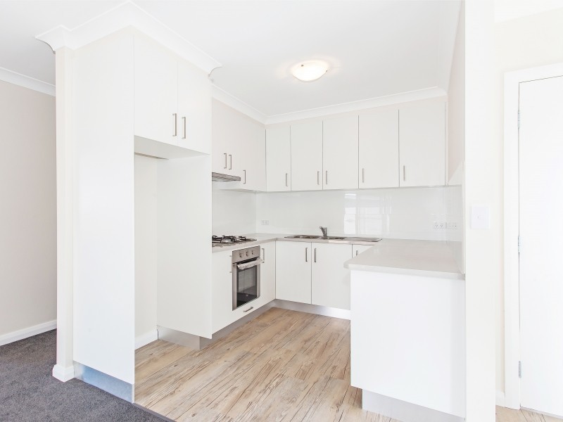 2/29 Jutland Avenue, Coniston NSW 2500