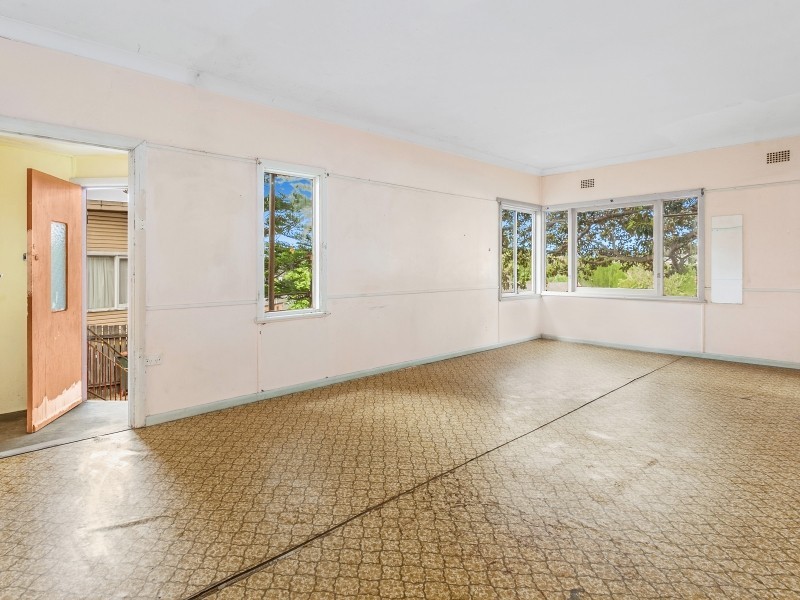 131 Lakeview Parade, Primbee NSW 2502