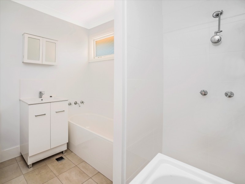 1/56 Thirroul Rd, Kanahooka NSW 2530