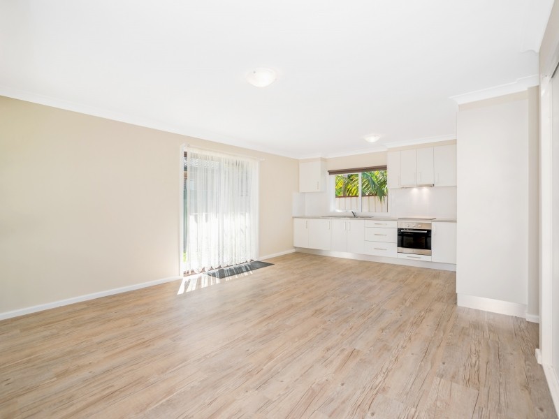 1/56 Thirroul Rd, Kanahooka NSW 2530