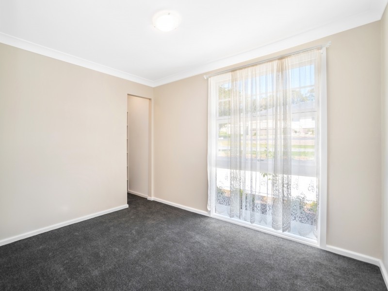 2/56 Thirroul Rd, Kanahooka NSW 2530