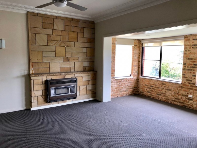 31 Stanleigh Crescent, West Wollongong NSW 2500