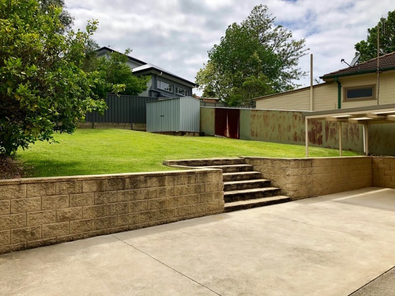 31 Stanleigh Crescent, West Wollongong NSW 2500