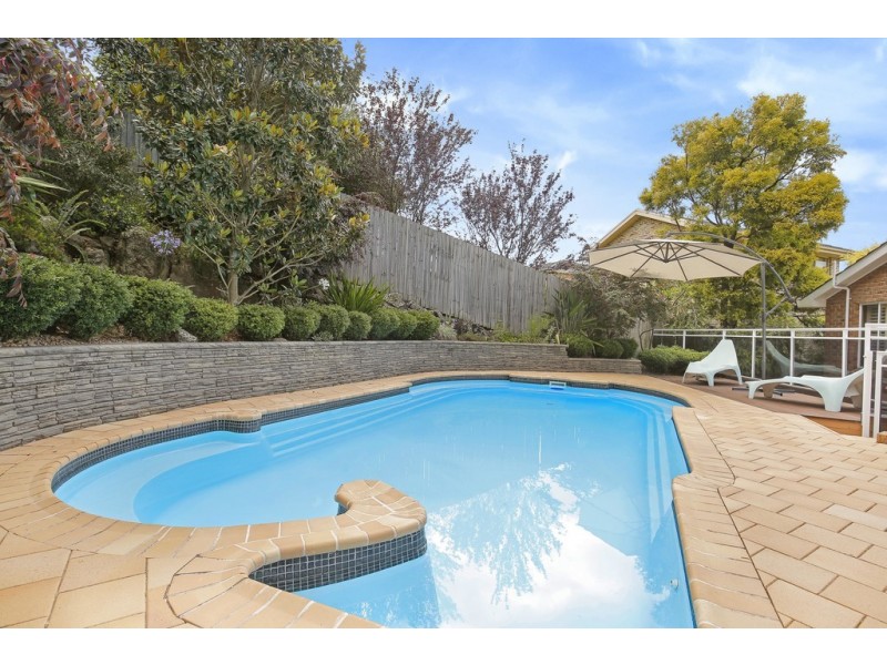 12 Noonga Place, Cordeaux Heights NSW 2526