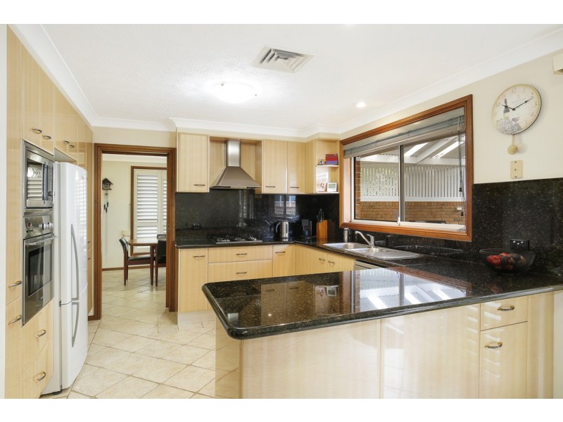 12 Noonga Place, Cordeaux Heights NSW 2526