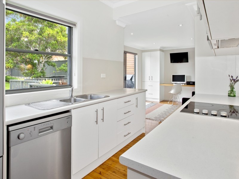 49 Heaslip Street, Coniston NSW 2500