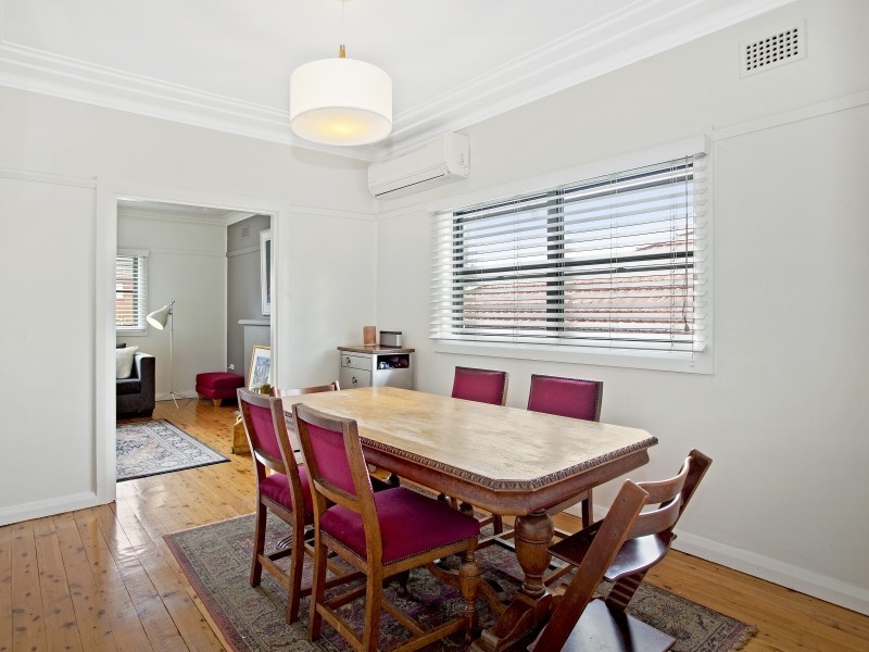 49 Heaslip Street, Coniston NSW 2500