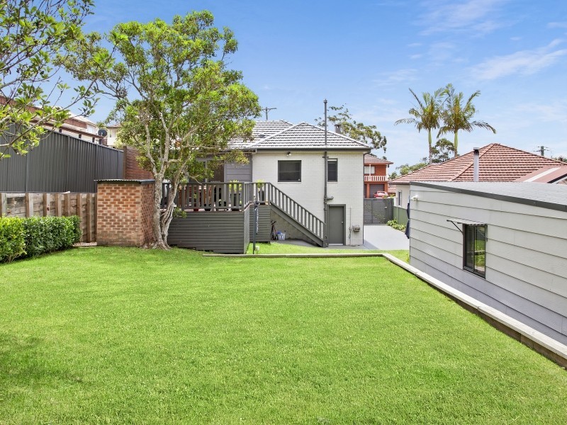 49 Heaslip Street, Coniston NSW 2500