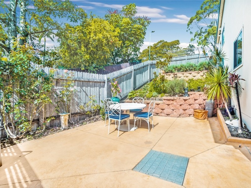 1/14A Binya Place, Farmborough Heights NSW 2526