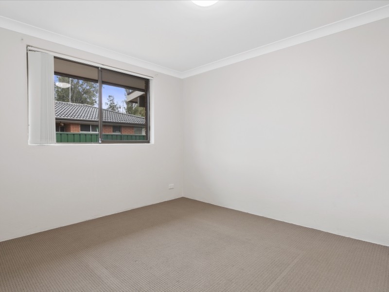 2/4 Werrang Road, Primbee NSW 2502