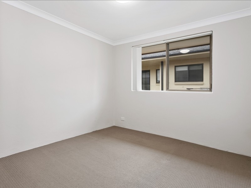 2/4 Werrang Road, Primbee NSW 2502