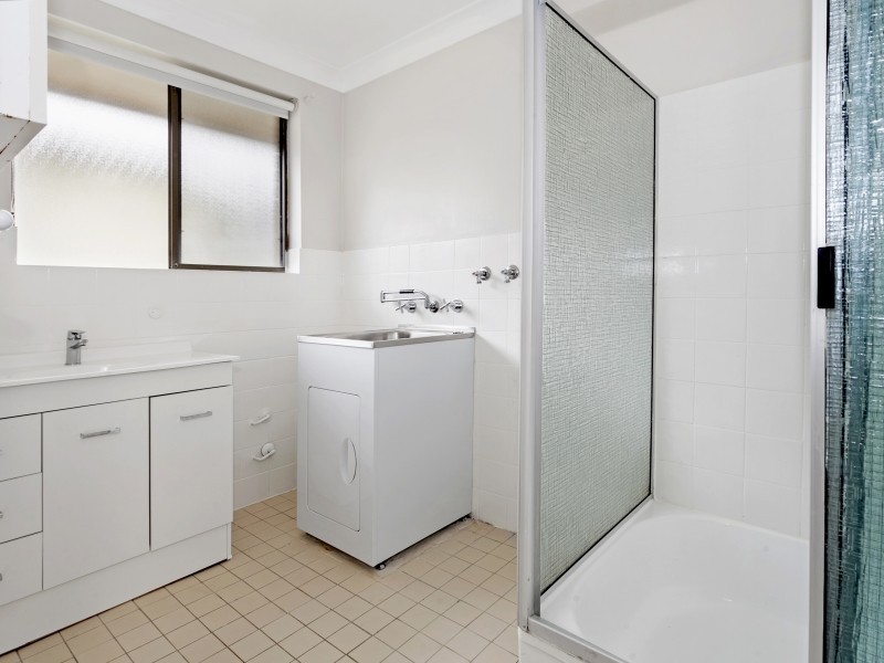 2/4 Werrang Road, Primbee NSW 2502