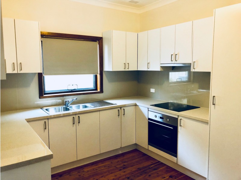 274 Gladstone Avenue, Mount Saint Thomas NSW 2500