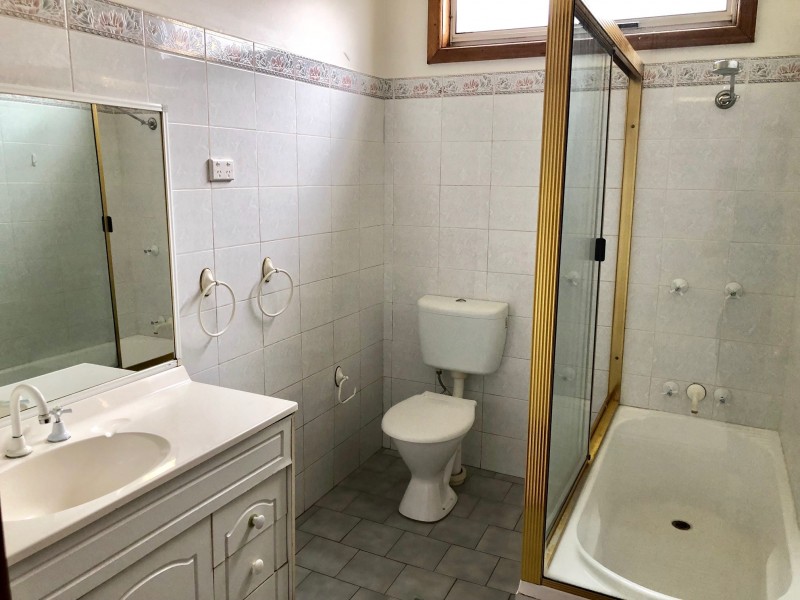 274 Gladstone Avenue, Mount Saint Thomas NSW 2500