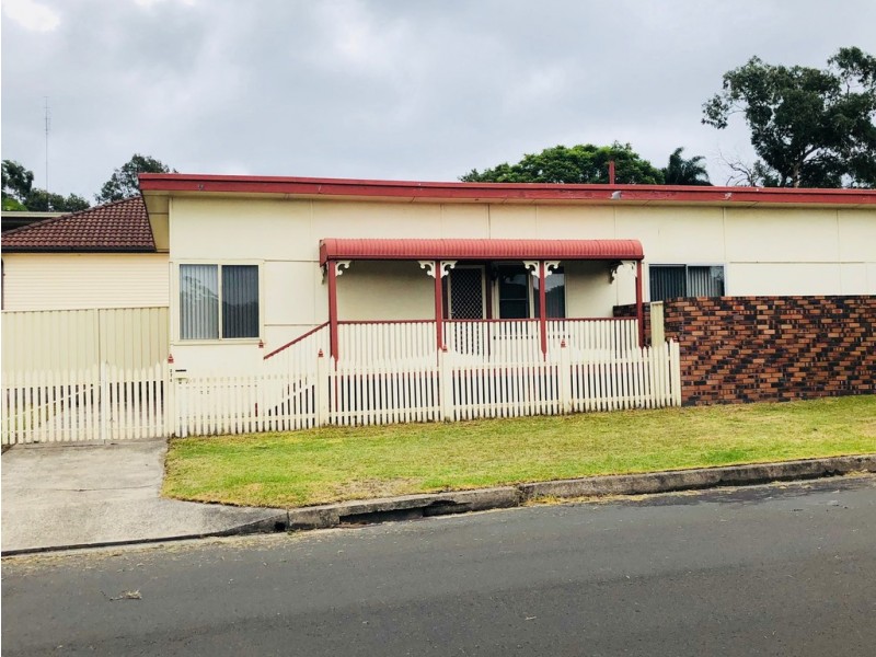 274 Gladstone Avenue, Mount Saint Thomas NSW 2500