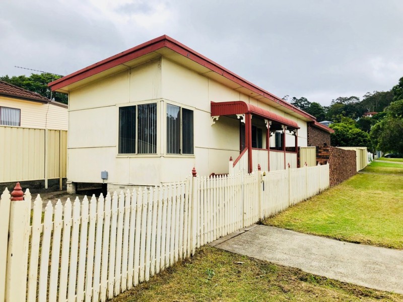 274 Gladstone Avenue, Mount Saint Thomas NSW 2500