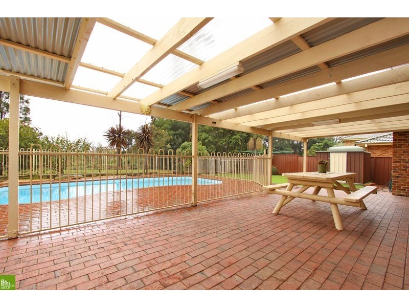 8 Halley Crescent, Woonona NSW 2517