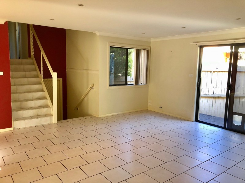 9/15-17 Woodlawn Avenue, Mangerton NSW 2500