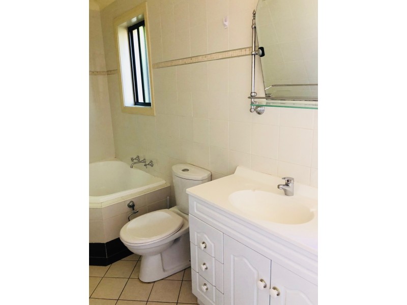 9/15-17 Woodlawn Avenue, Mangerton NSW 2500