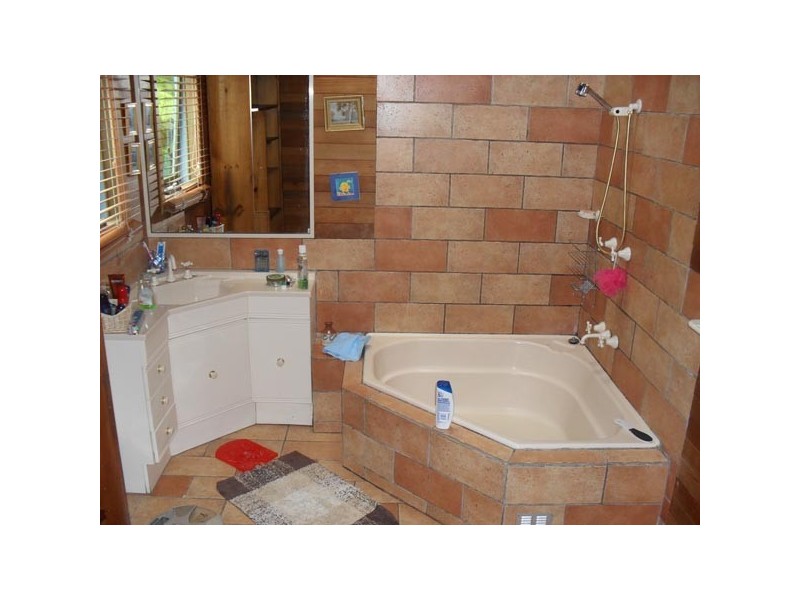 12 Alanson Avenue, Bulli NSW 2516