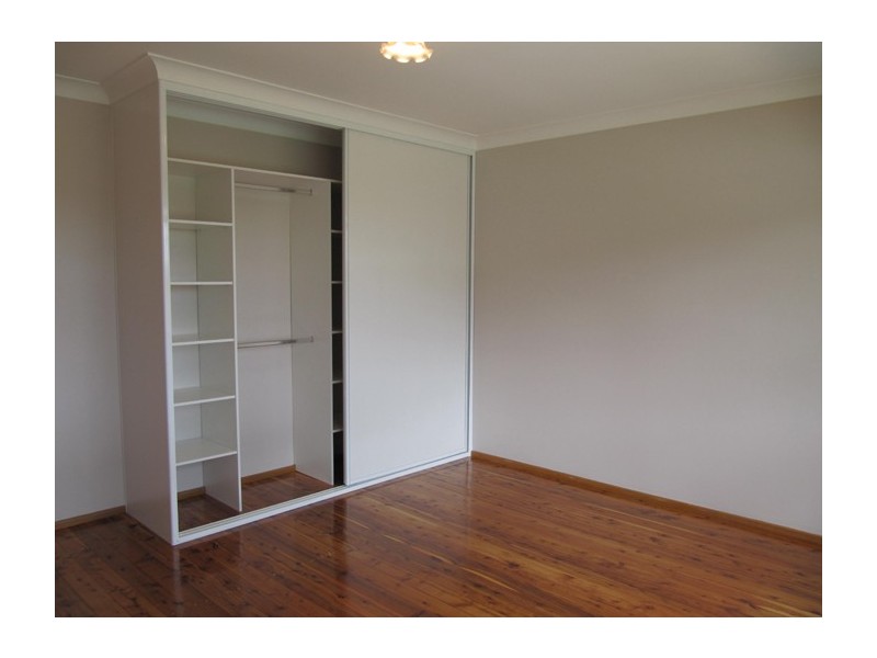 12 Rachel Crescent, Unanderra NSW 2526