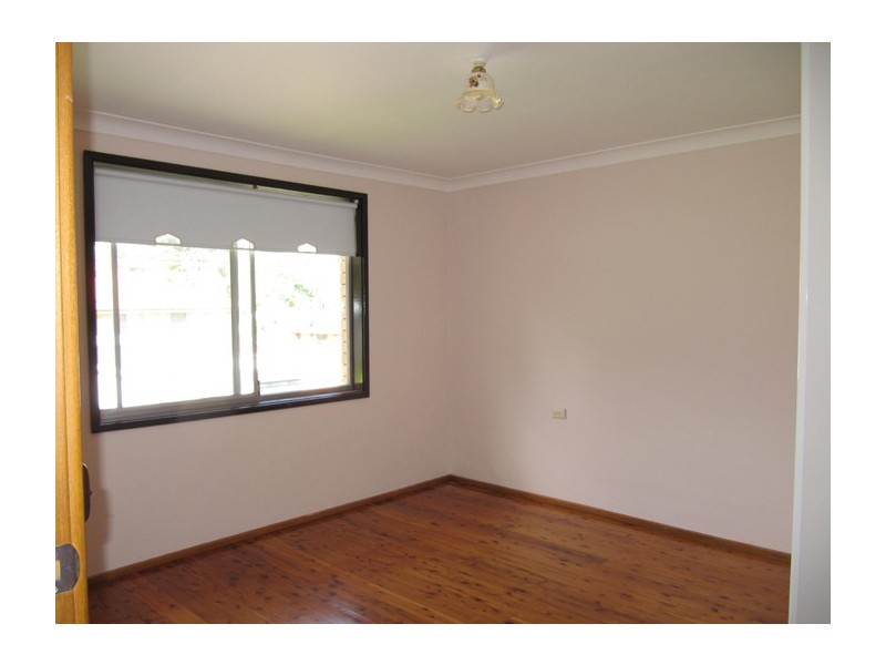 12 Rachel Crescent, Unanderra NSW 2526
