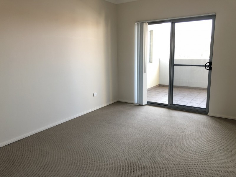 10/225 Princes Highway, Corrimal NSW 2518