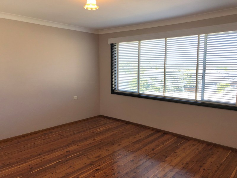 12 Rachel Crescent, Figtree NSW 2525