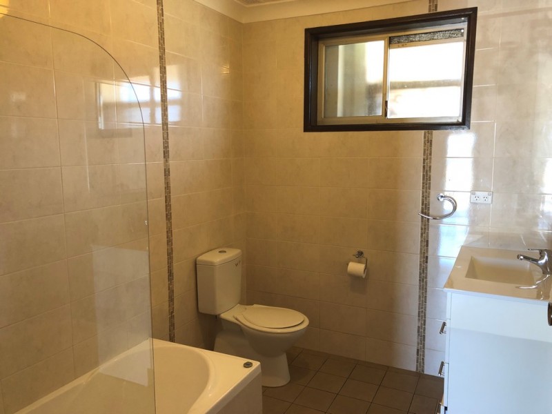 12 Rachel Crescent, Figtree NSW 2525
