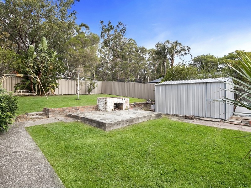 66 Lake Entrance Road, Oak Flats NSW 2529