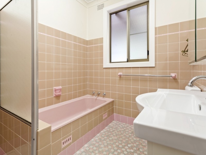 66 Lake Entrance Road, Oak Flats NSW 2529