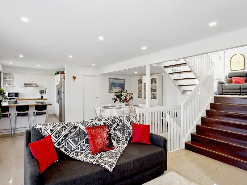 34 Noble Road, Albion Park NSW 2527