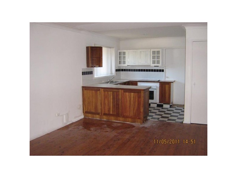 2/19 Katrina Street, Lake Heights NSW 2502