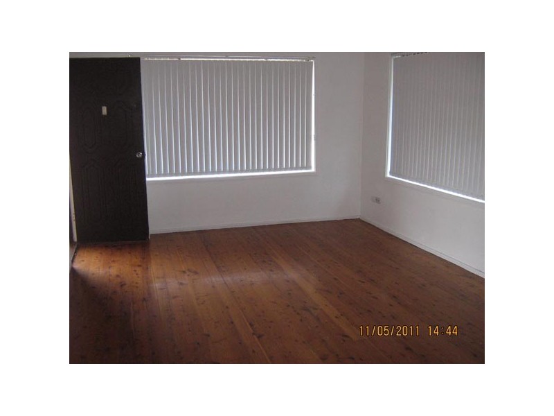 2/19 Katrina Street, Lake Heights NSW 2502