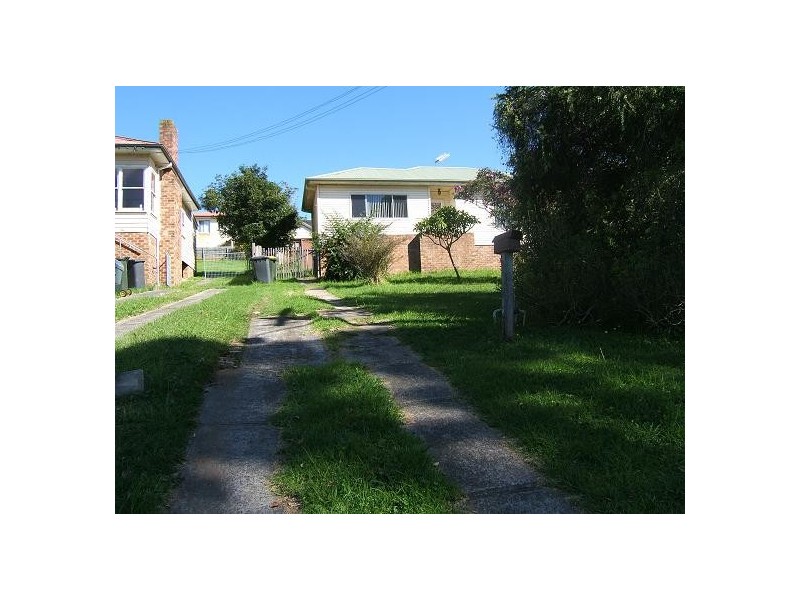 48 Central rd, Unanderra NSW 2526