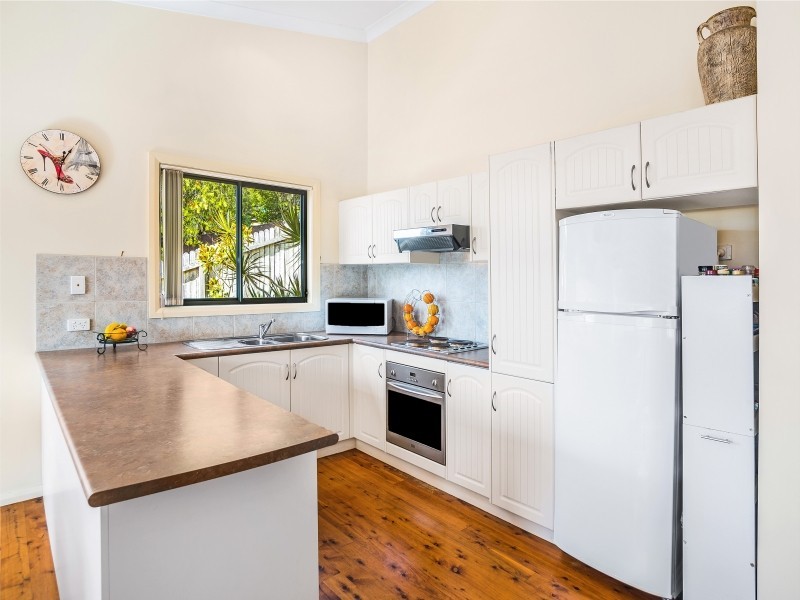 14a Binya Place, Farmborough Heights NSW 2526