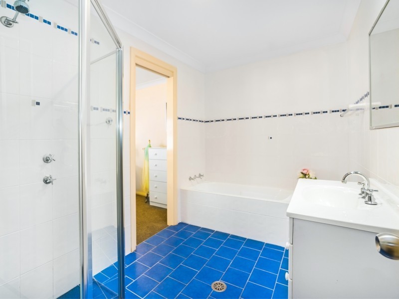14a Binya Place, Farmborough Heights NSW 2526
